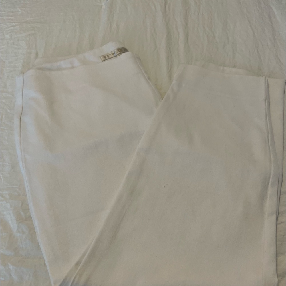 New Never Worn Boston Proper White Capris Size 10